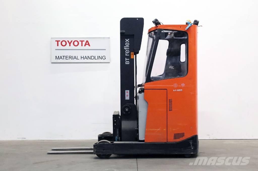 Toyota RRE140HECC Річ-трак із високим підйомом