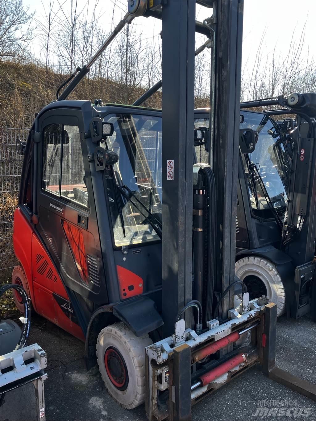 Linde H25T Газові навантажувачі