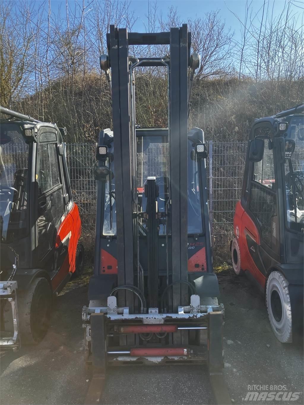 Linde H25T Газові навантажувачі