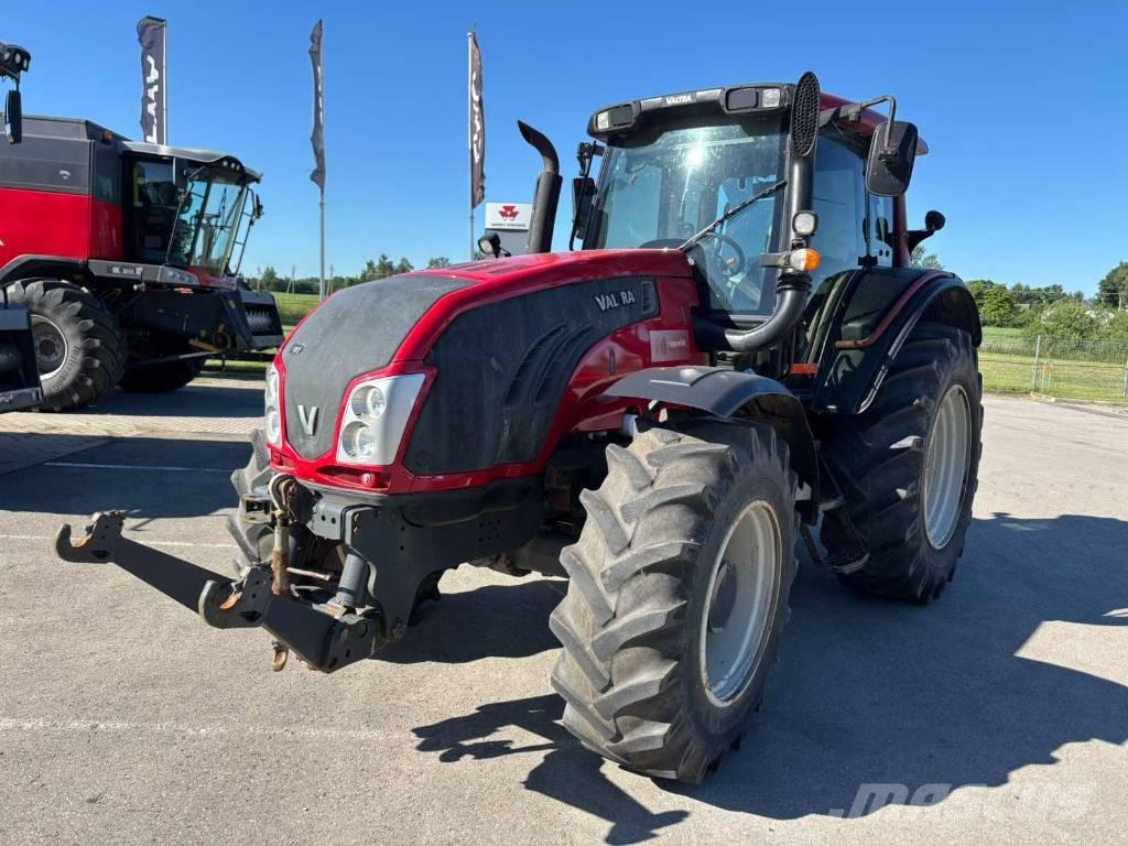 Valtra T 193 Трактори