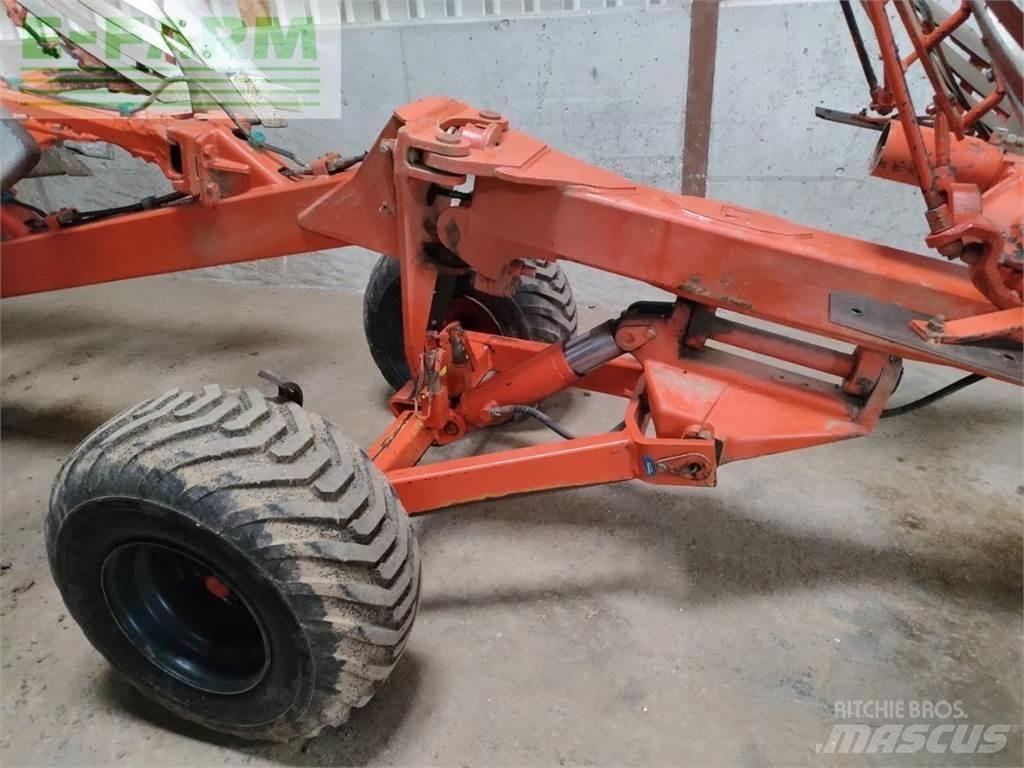 Kuhn Manager 8 NSH Звичайні плуги