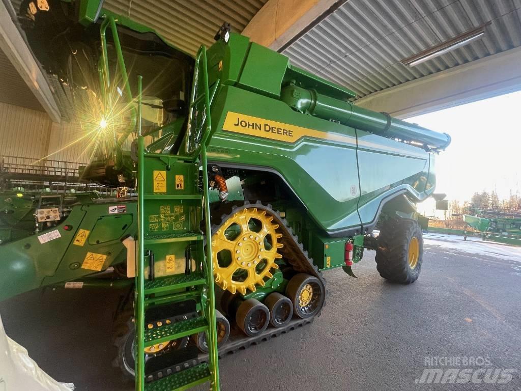 John Deere X9 1100 Зернозбиральні комбайни