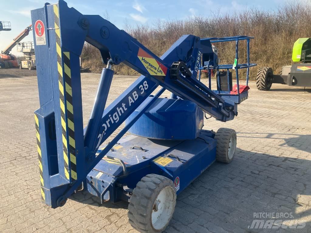 UpRight AB38N Колінчаті підйомники