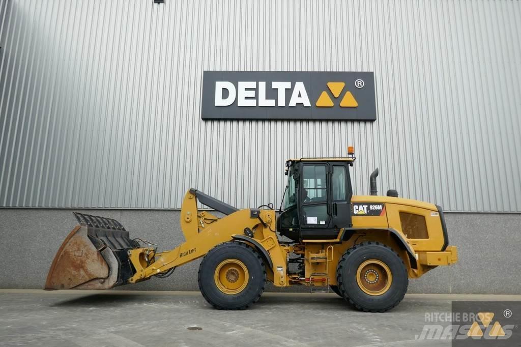 CAT 926M Фронтальні навантажувачі