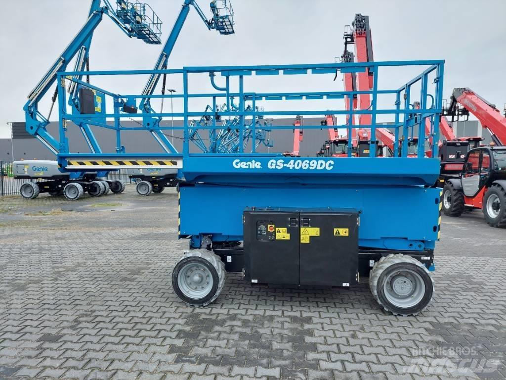 Genie GS 4069 DC Підйомники-ножиці