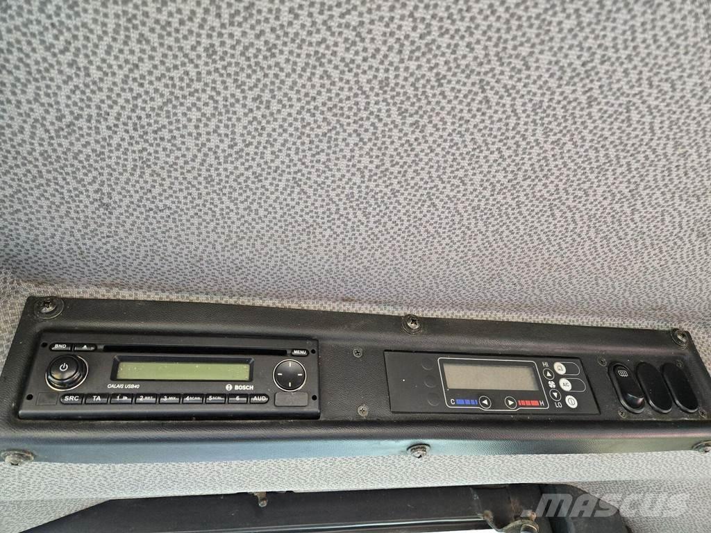 Komatsu WA200PZ-6 Фронтальні навантажувачі