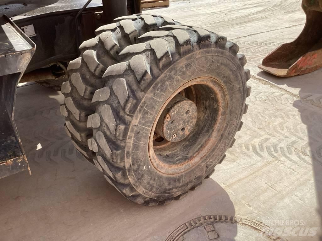 Komatsu PW 160-7E0 Колісні екскаватори