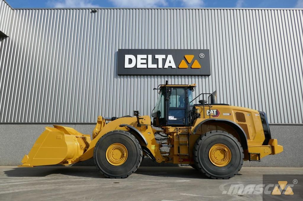 CAT 980M Фронтальні навантажувачі