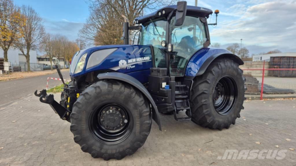 New Holland T 7.230 Трактори