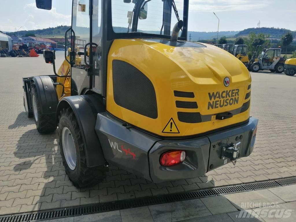 Wacker Neuson WL44 Фронтальні навантажувачі