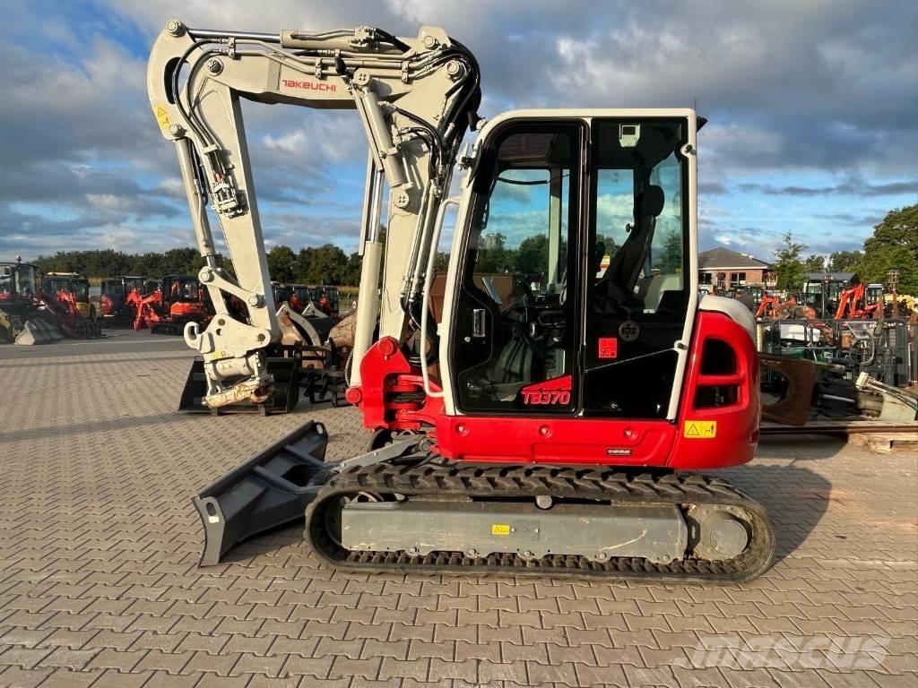 Takeuchi TB 370 V4 Середні екскаватори 7т. - 12т.