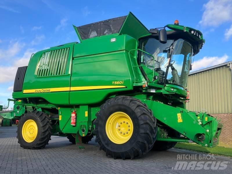 John Deere T 560 i Зернозбиральні комбайни