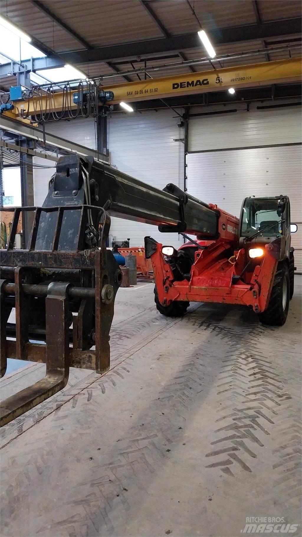 Manitou MT1440 Телескопічні навантажувачі