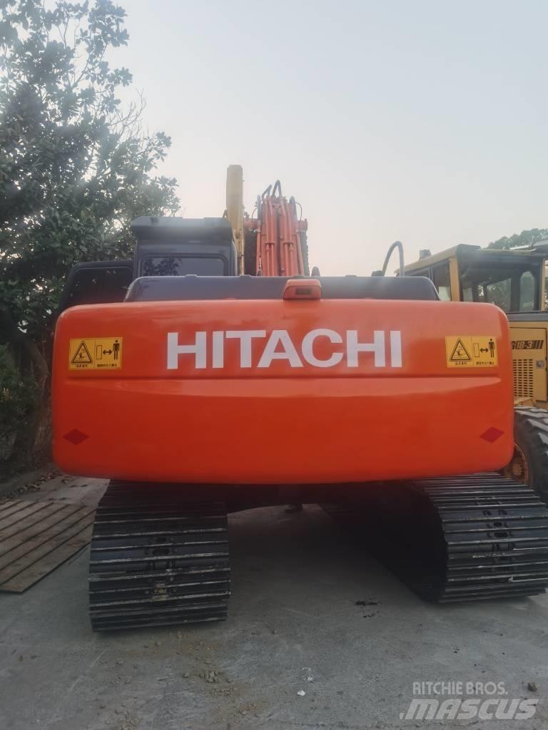 Hitachi ZX 200 Гусеничні екскаватори