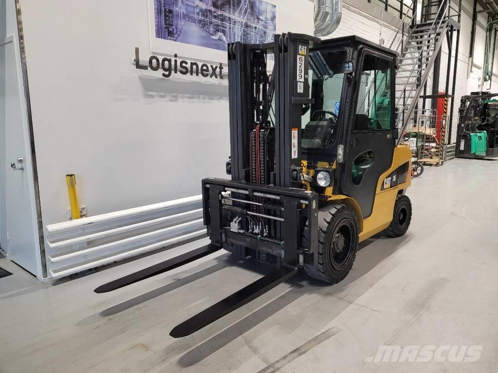 CAT DP 35 N Дизельні навантажувачі