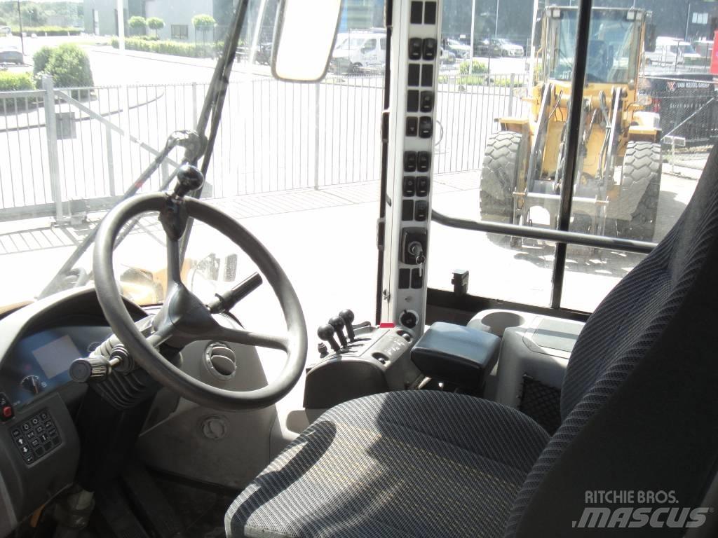 Volvo L 70 F Фронтальні навантажувачі