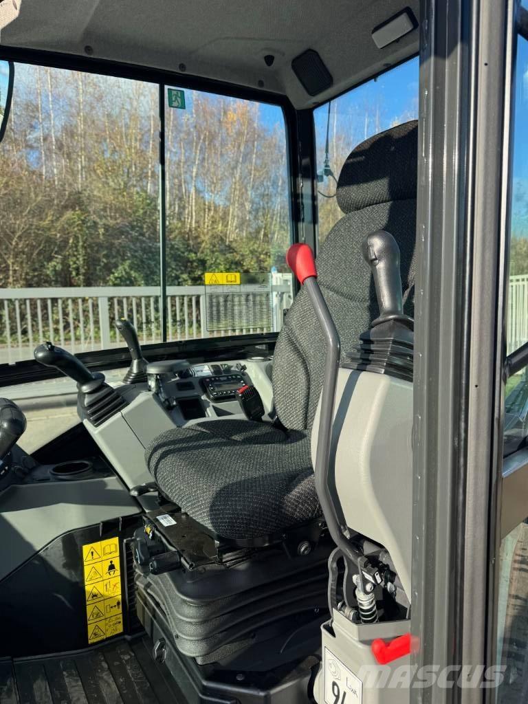 Bobcat E27 Міні-екскаватори < 7т