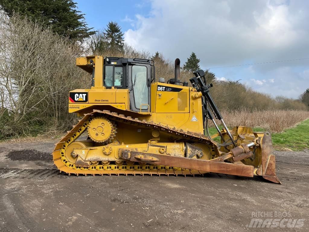 CAT D 6 T LGP EPA Гусеничні бульдозери