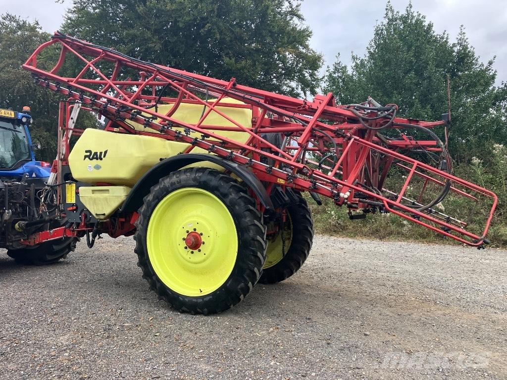 Rau Trailed Sprayer Причіпні обприскувачі