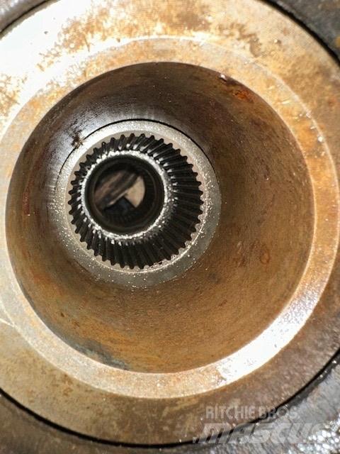 ZF 8:37 Осі