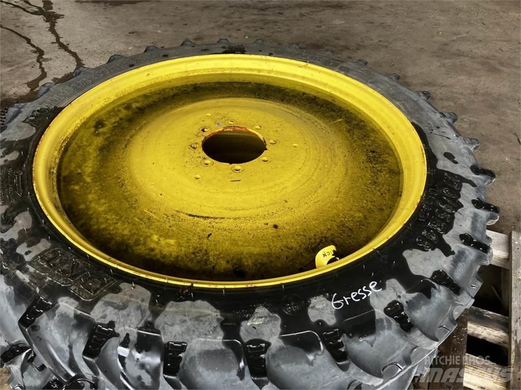 BKT 270/95R48 Колеса