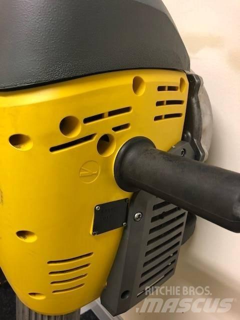 Wacker Neuson BH55rw Плуги