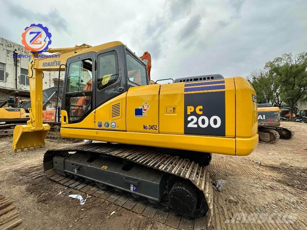 Komatsu PC 200-7 Гусеничні екскаватори