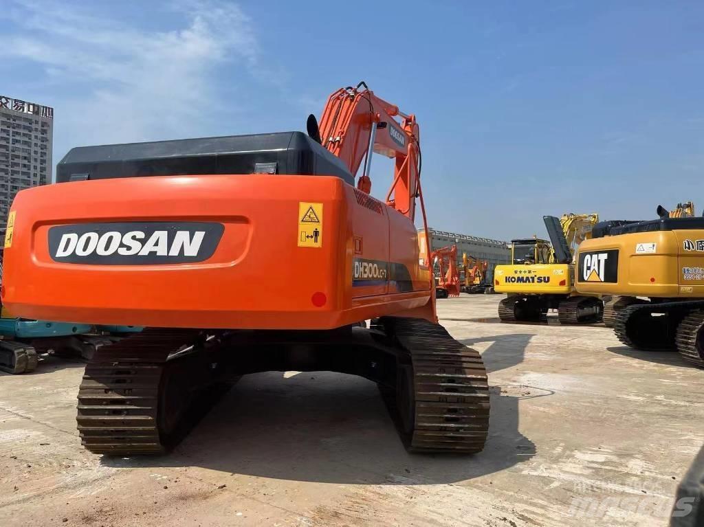 Doosan 300-7 Гусеничні екскаватори