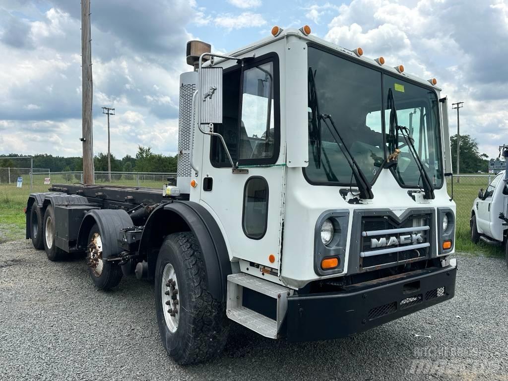 Mack MRU613 Сміттєвози