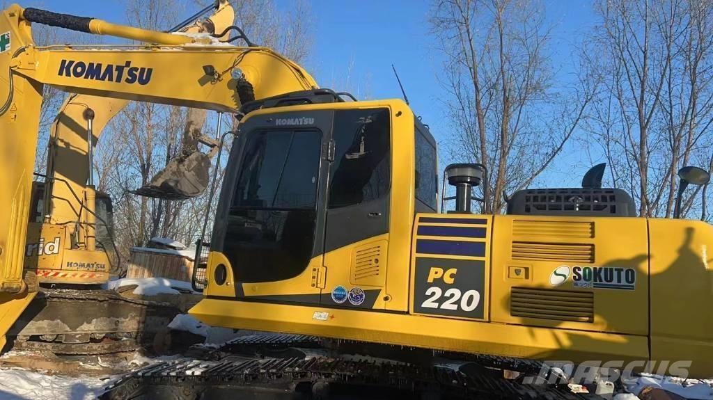 Komatsu PC 220-8 Гусеничні екскаватори