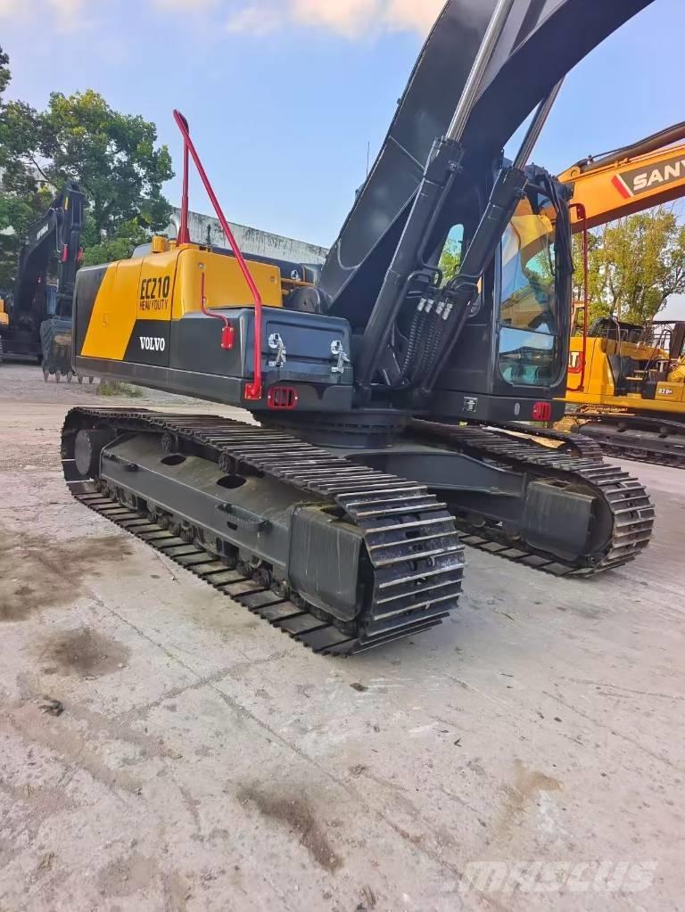 Volvo EC 210 B Гусеничні екскаватори