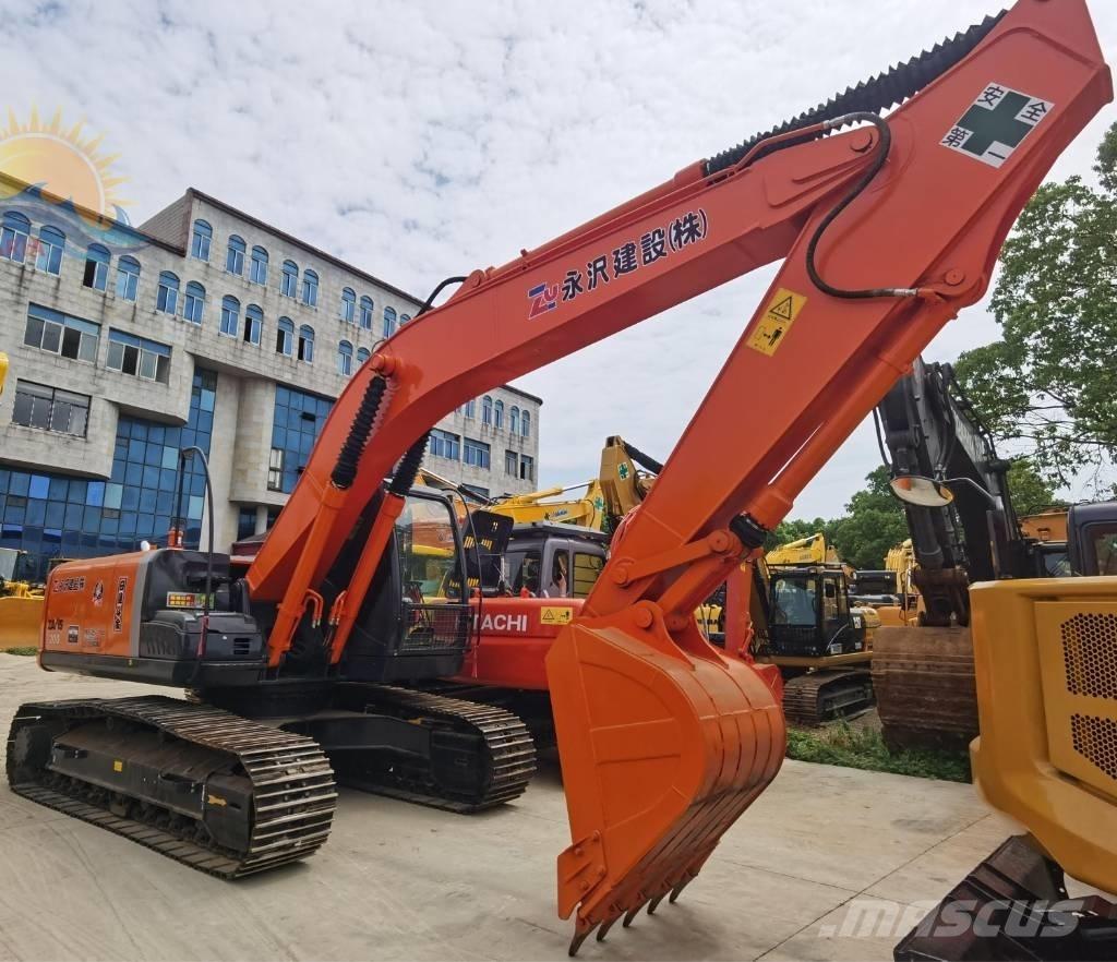Hitachi ZX 200 Гусеничні екскаватори