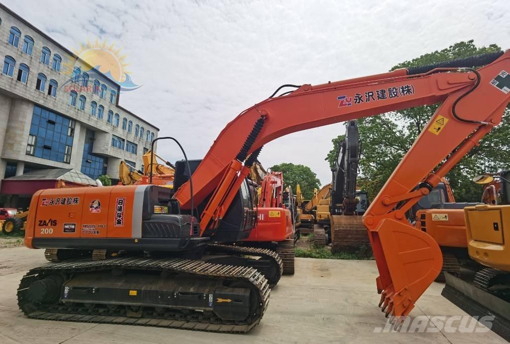 Hitachi ZX 200 Гусеничні екскаватори