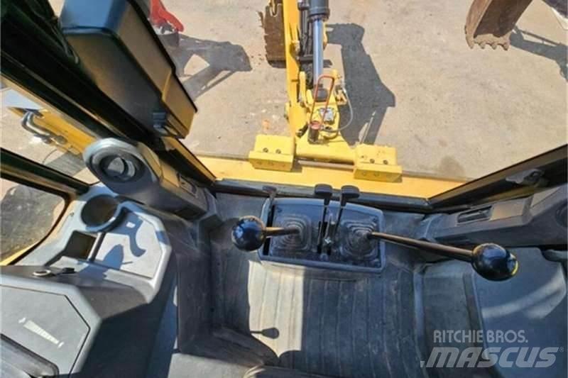 CAT 426F2 TLB Екскаватори-навантажувачі