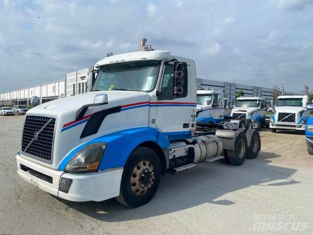 Volvo VNL Тягачі