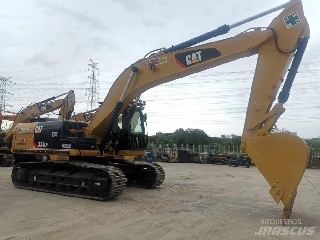 CAT 330 D Гусеничні екскаватори