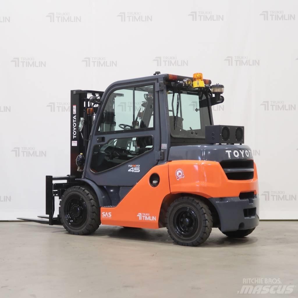 Toyota 40-8FD40N Дизельні навантажувачі