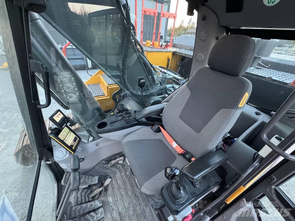 Volvo EC 250 EL Гусеничні екскаватори