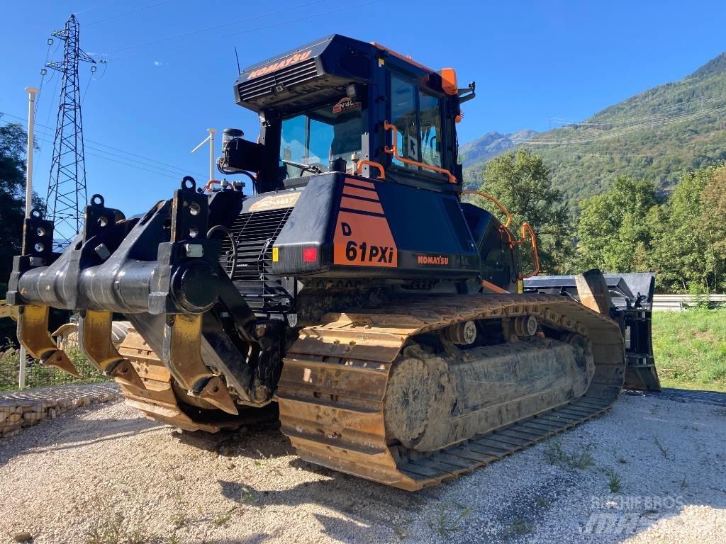 Komatsu D61PXI-24E0 Гусеничні бульдозери