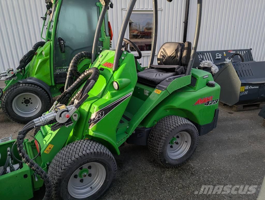 Avant 423 Міні-навантажувачі