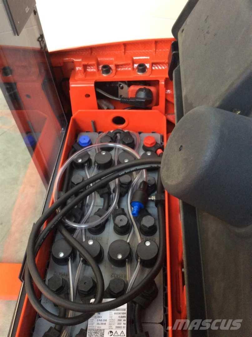 Linde L16 Самохідні електроштабелери