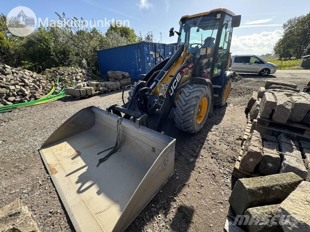 JCB 409 Фронтальні навантажувачі