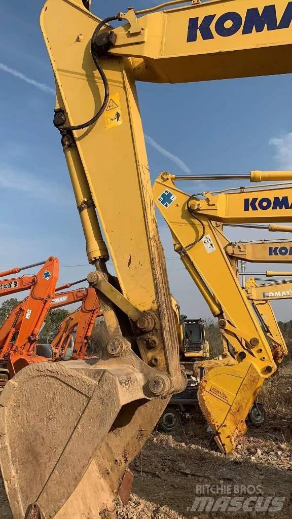 Komatsu PC 220 LC Гусеничні екскаватори