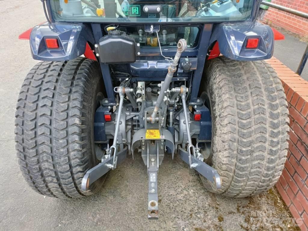 Massey Ferguson 1750 Трактори