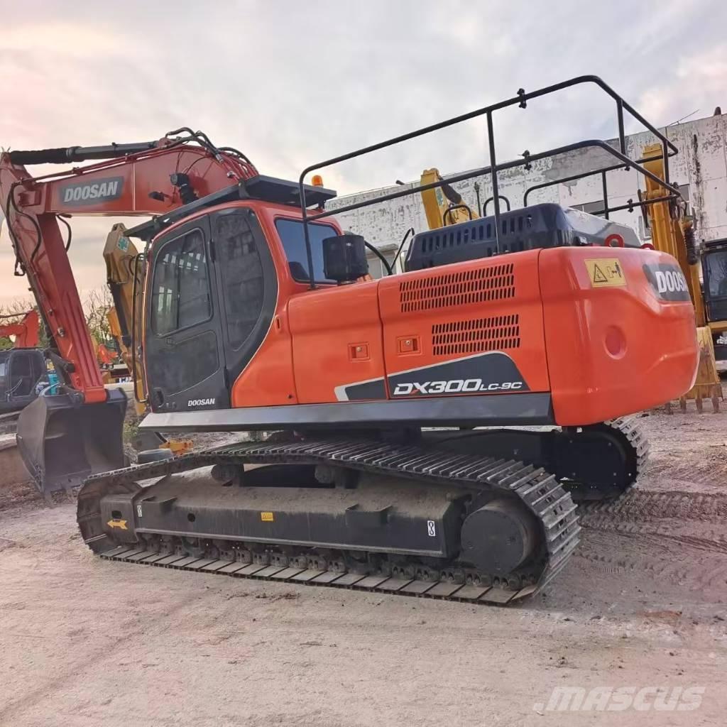 Doosan DX 300 LC-9C Гусеничні екскаватори