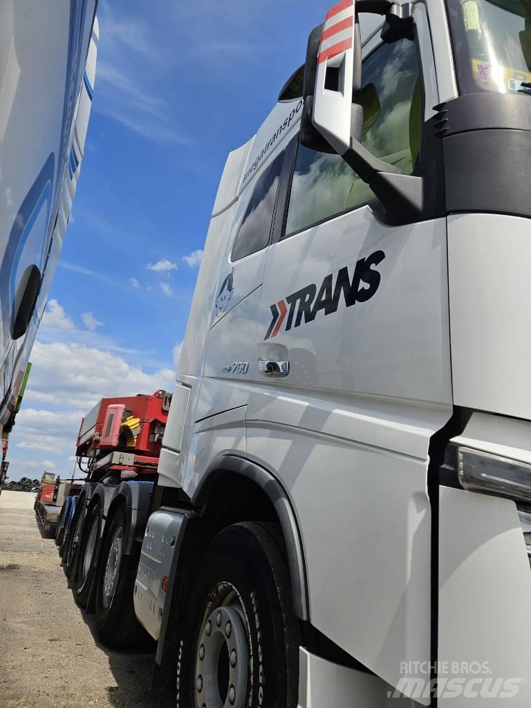 Volvo FH16 750KM 8x4 Тягачі
