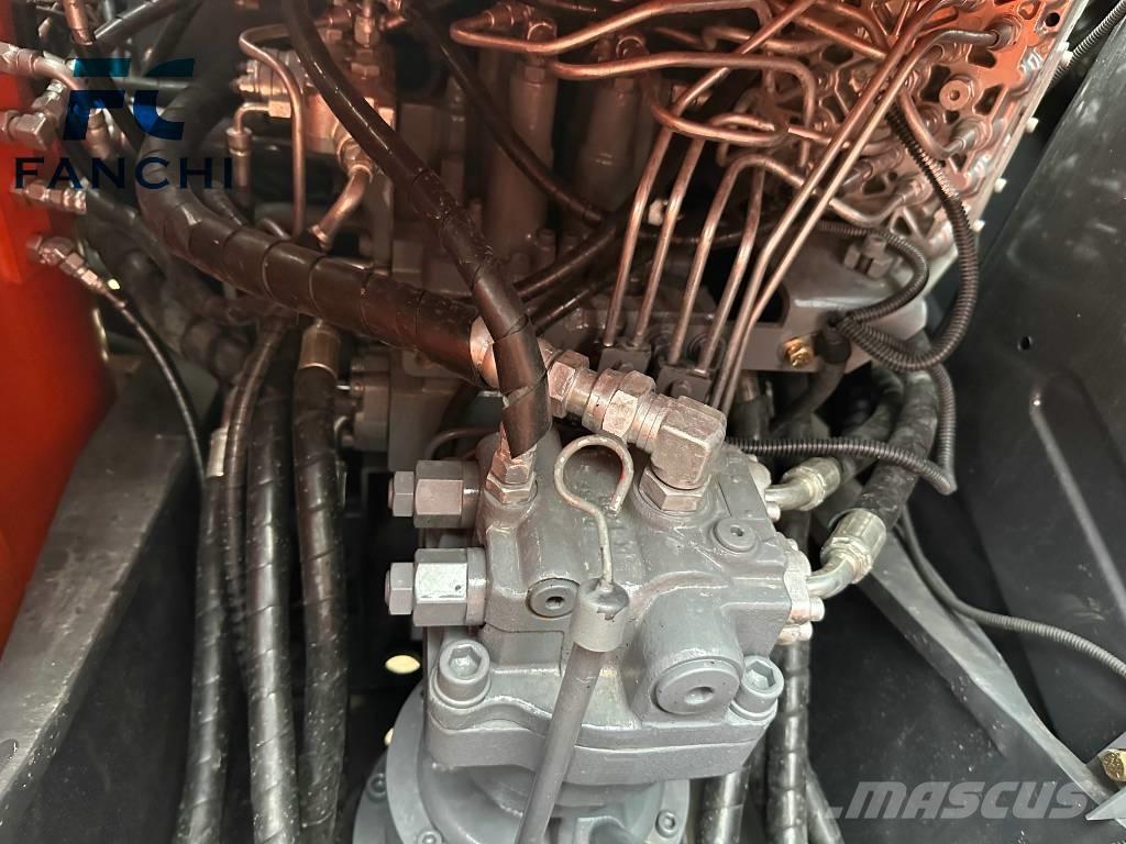 Hitachi ZX 120 Гусеничні екскаватори