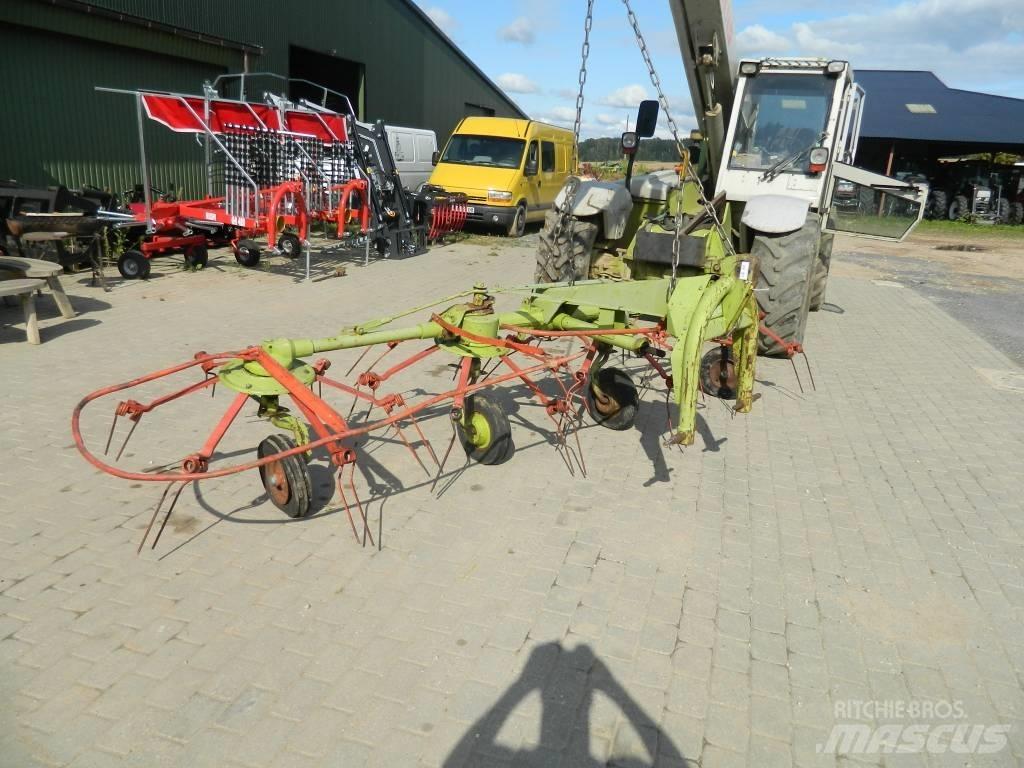 CLAAS 4 Граблі і сінозворушувачі