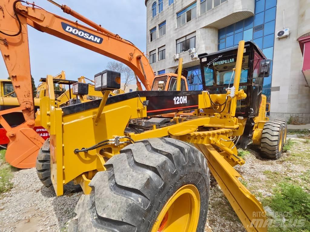 CAT 120 H Грейдери