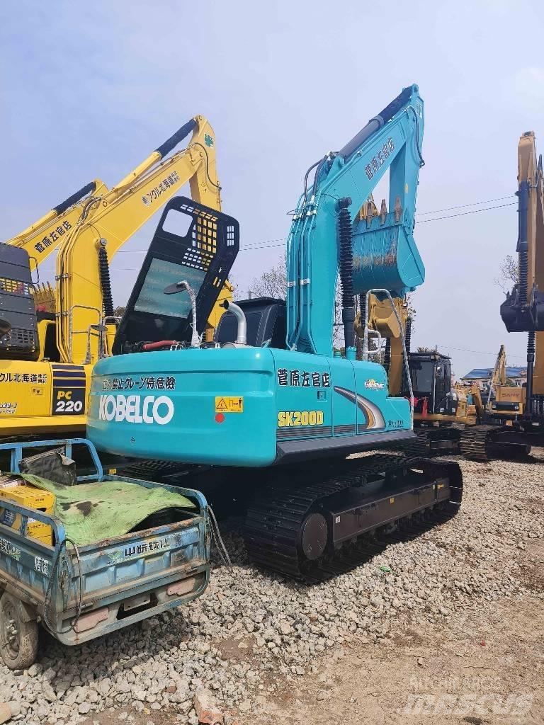 Kobelco SK 200 Гусеничні екскаватори
